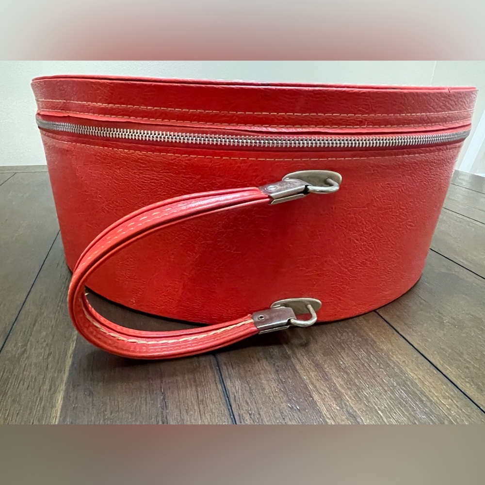 Vintage Travins Hat Box - Picture 3 of 9